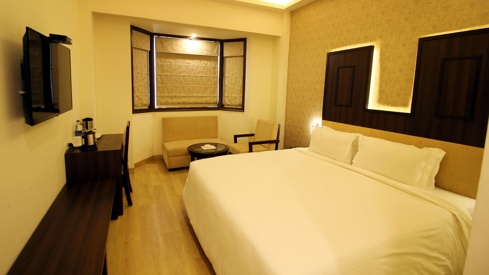 Luxury Hotel Room in dehradun